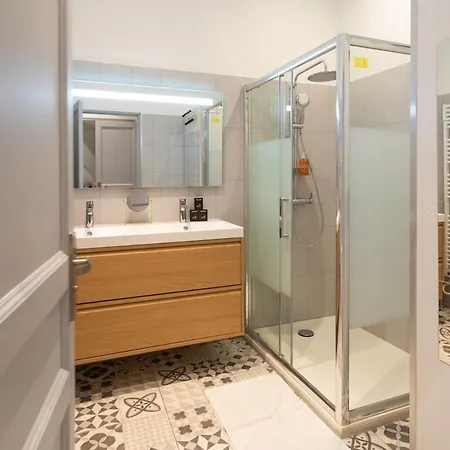 #34 Lamartine 3 Bdrs Ac Balcony 10mins Walk To Old Town * Nice