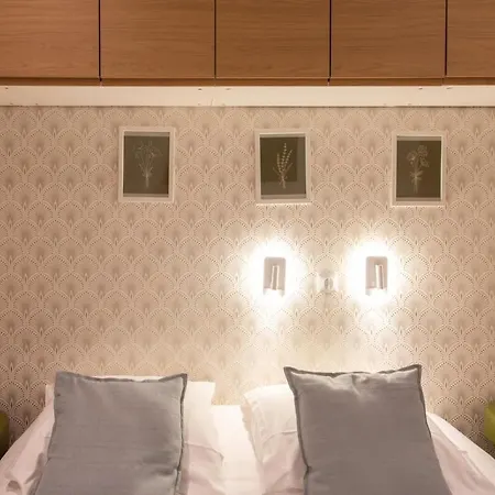 #34 Lamartine 3 Bdrs Ac Balcony 10mins Walk To Old Town Apartment