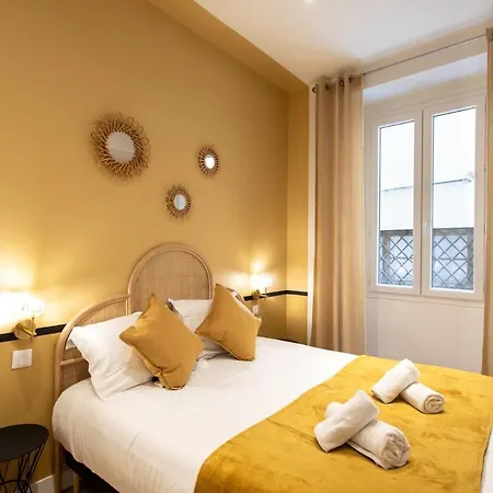 #34 Lamartine 3 Bdrs Ac Balcony 10mins Walk To Old Town Apartment